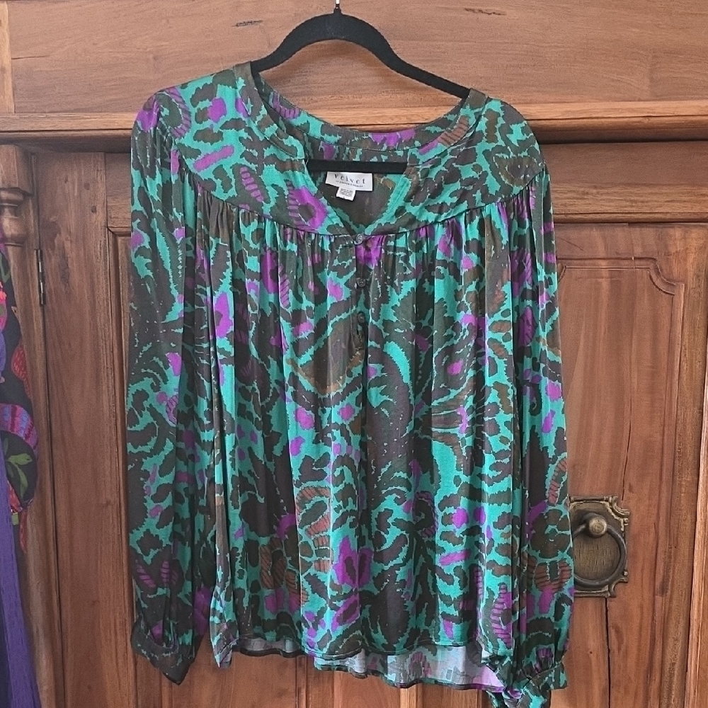 Green and Blue Long Sleeve Pleated Blouse with Bib Collar